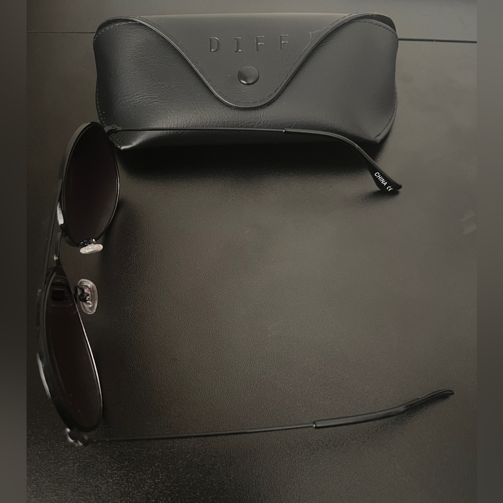 DIFF Cruz Aviator Sunglasses - Picture 4 of 5